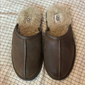 NWT UGG Brown Loafers Moccasin-Style Slip-Ons